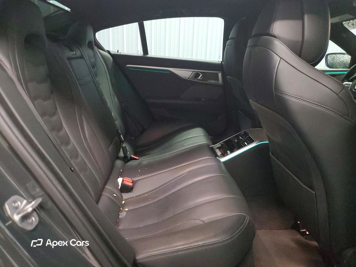 BMW Series 8 2024