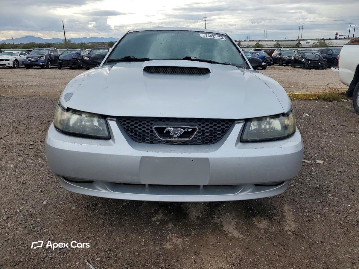 Ford Mustang 2001