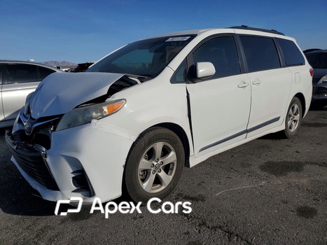 Toyota Sienna 2018 - Image 1 of 13