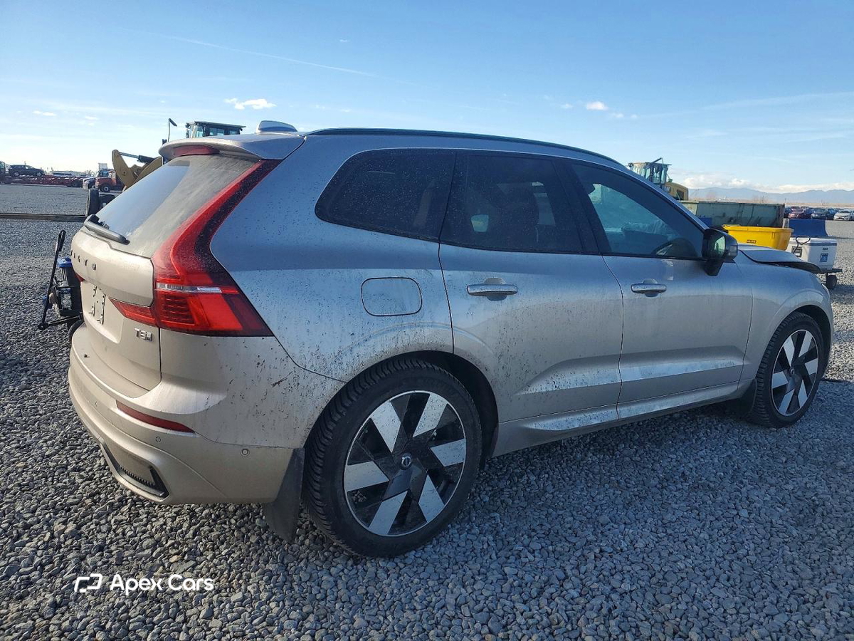 Volvo XC60 2025