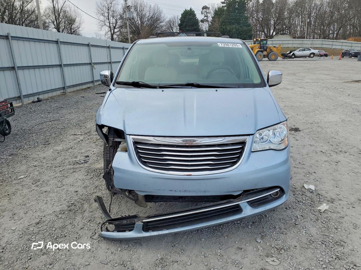 Chrysler Voyager 2013