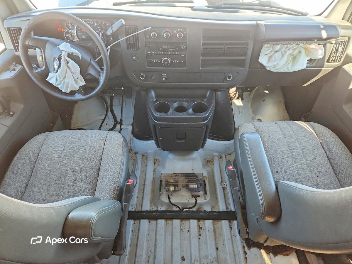 Chevrolet Express 2011