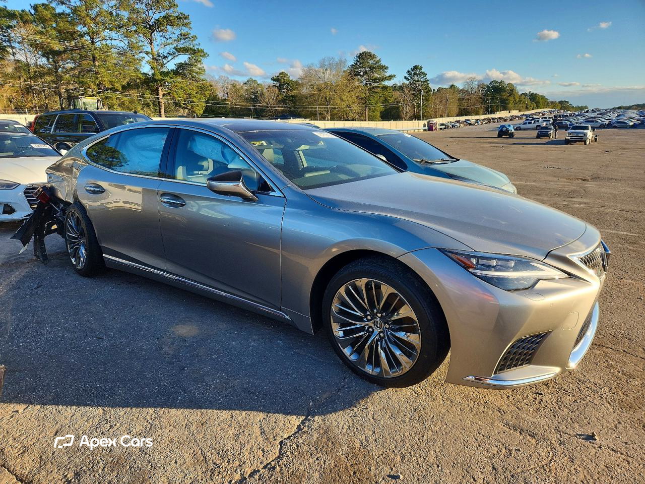 Lexus LS 2022