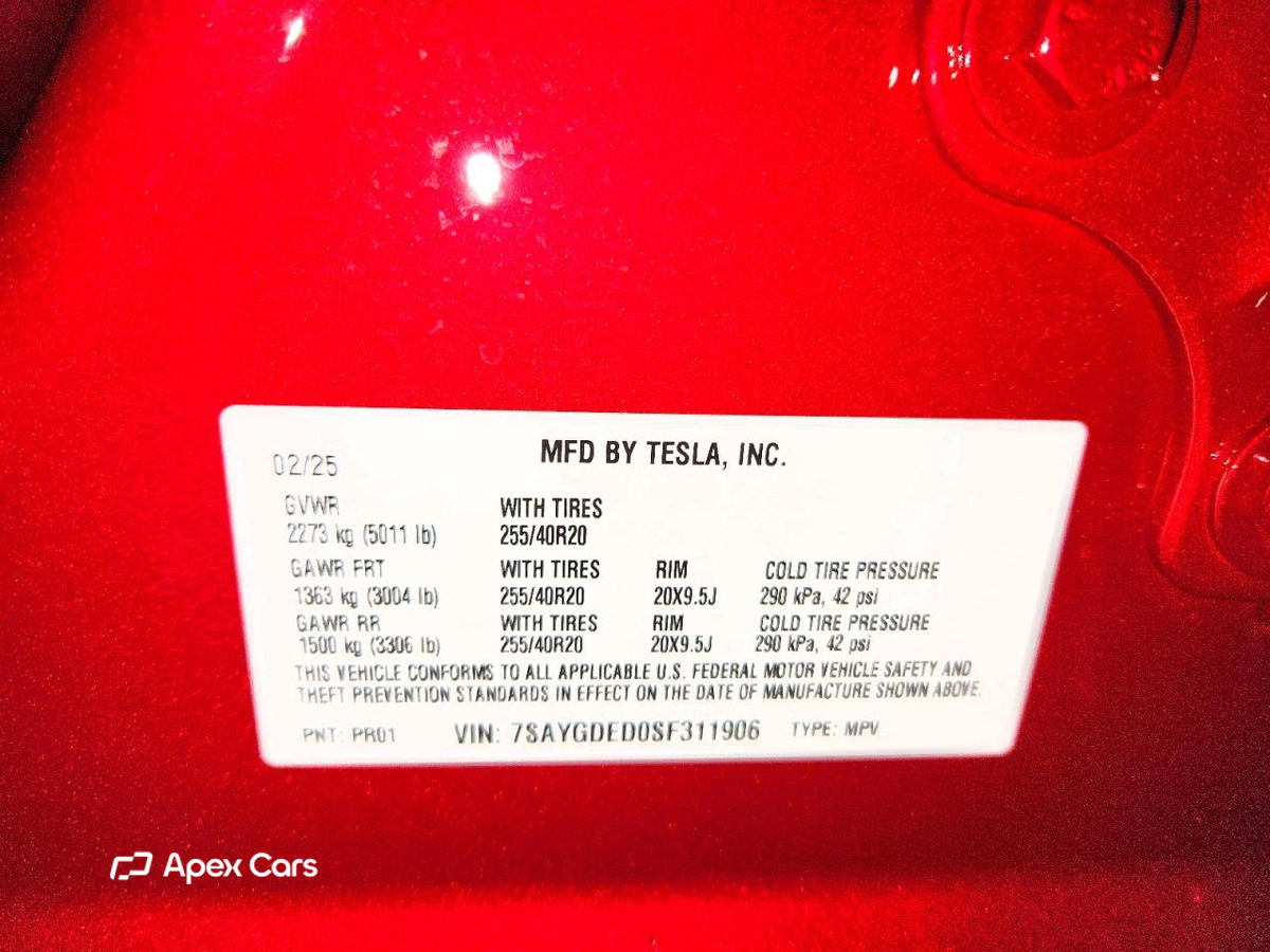 Tesla Model Y 2025