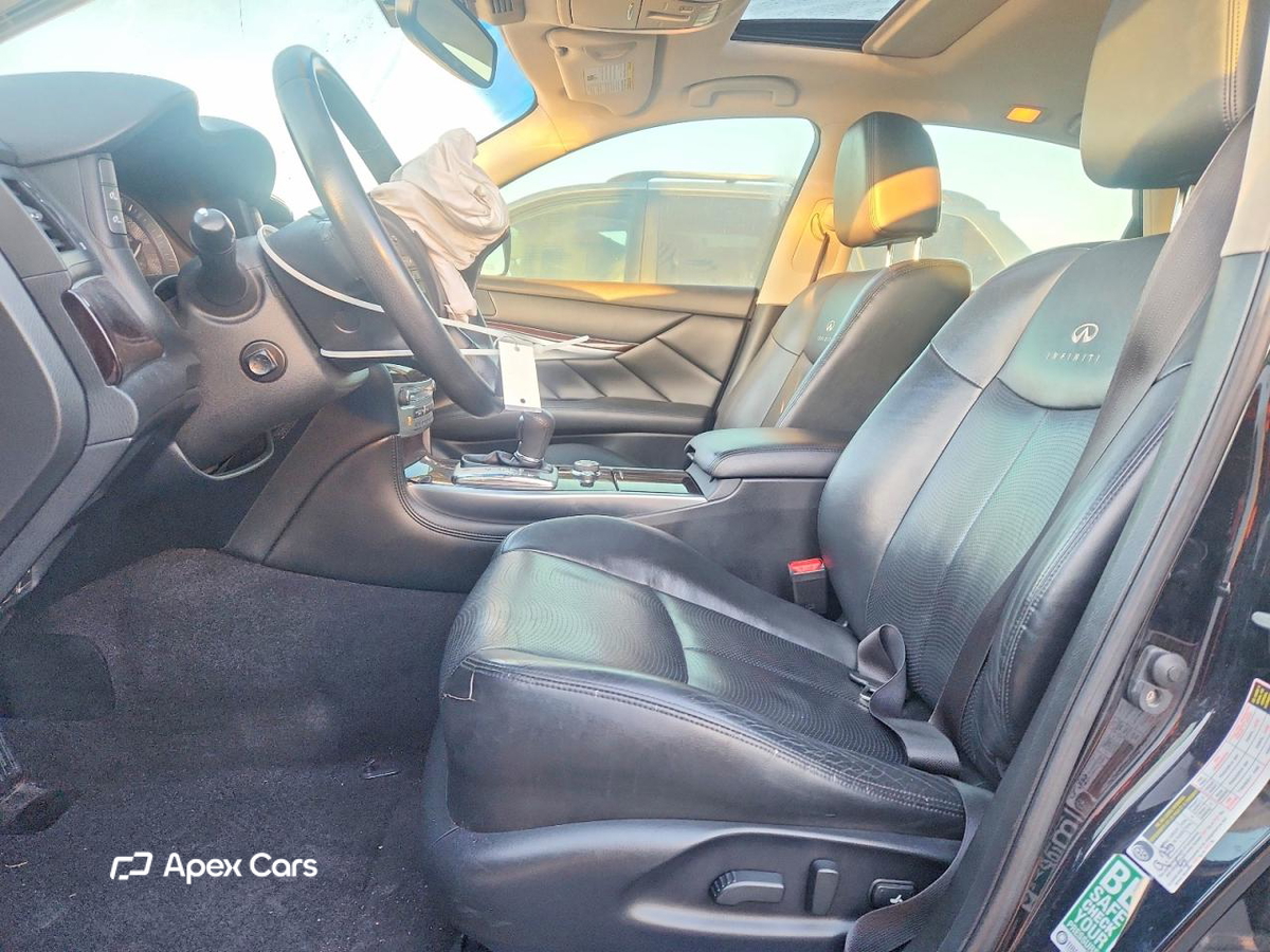 Infiniti M 2013