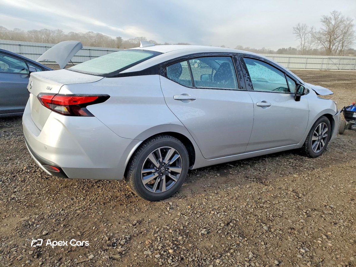 Nissan Versa 2021
