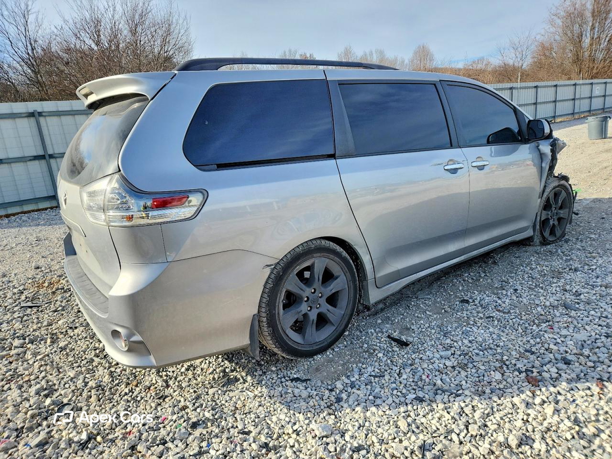 Toyota Sienna 2015
