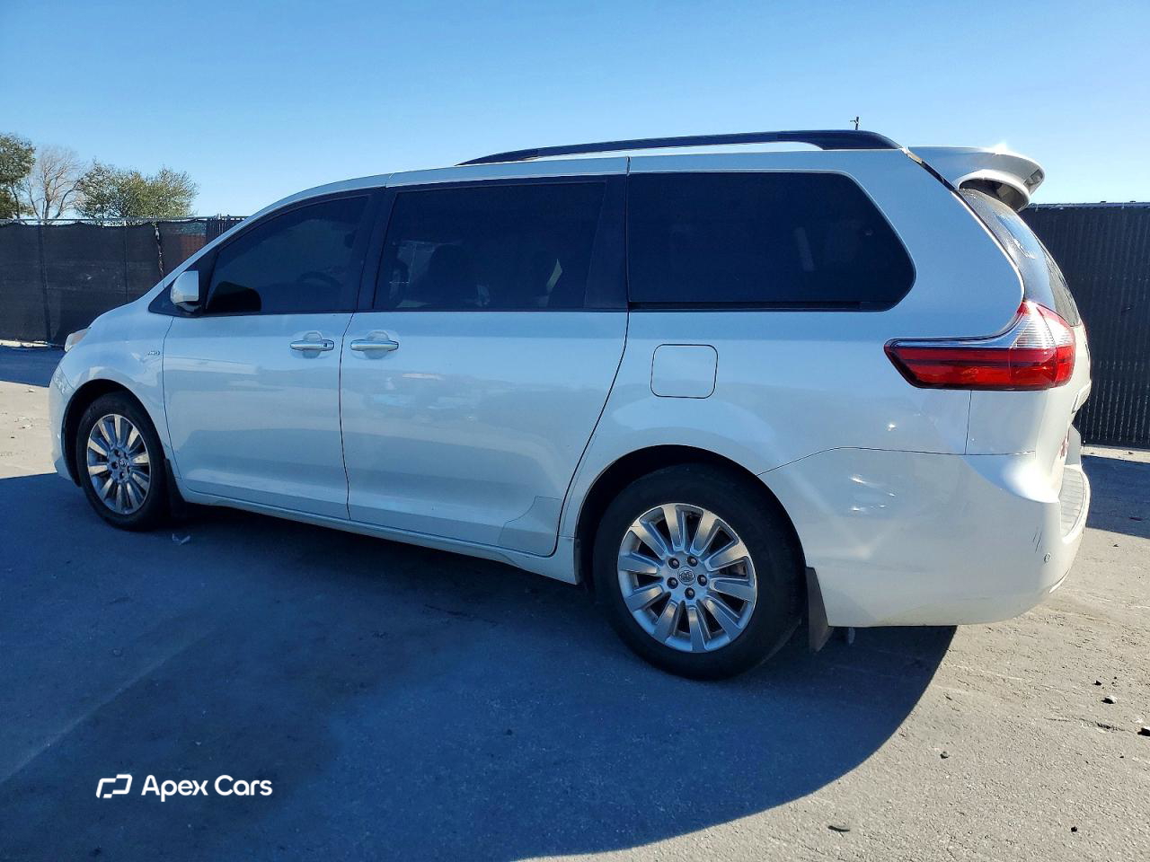 Toyota Sienna 2016