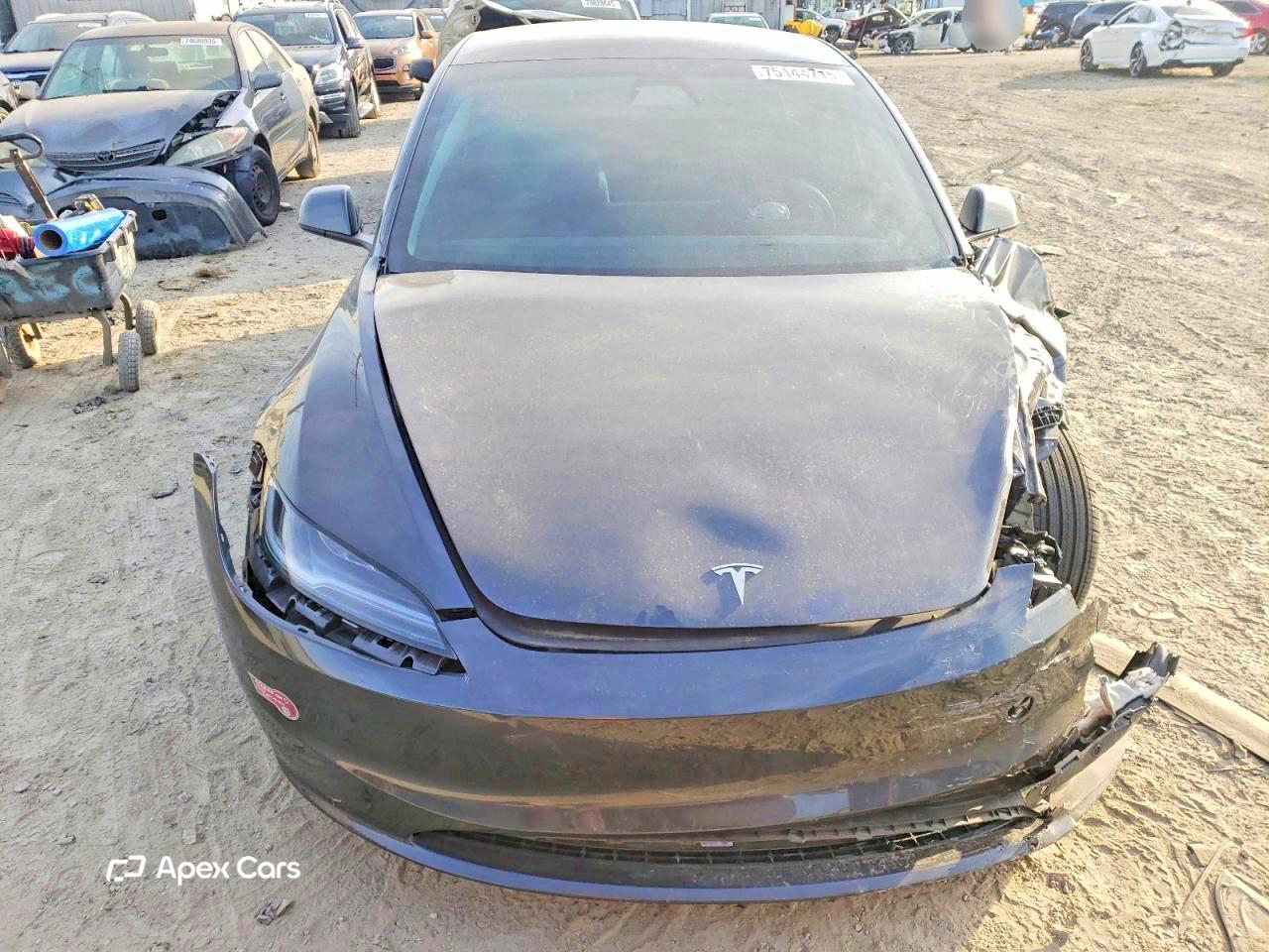 Tesla Model 3 2024