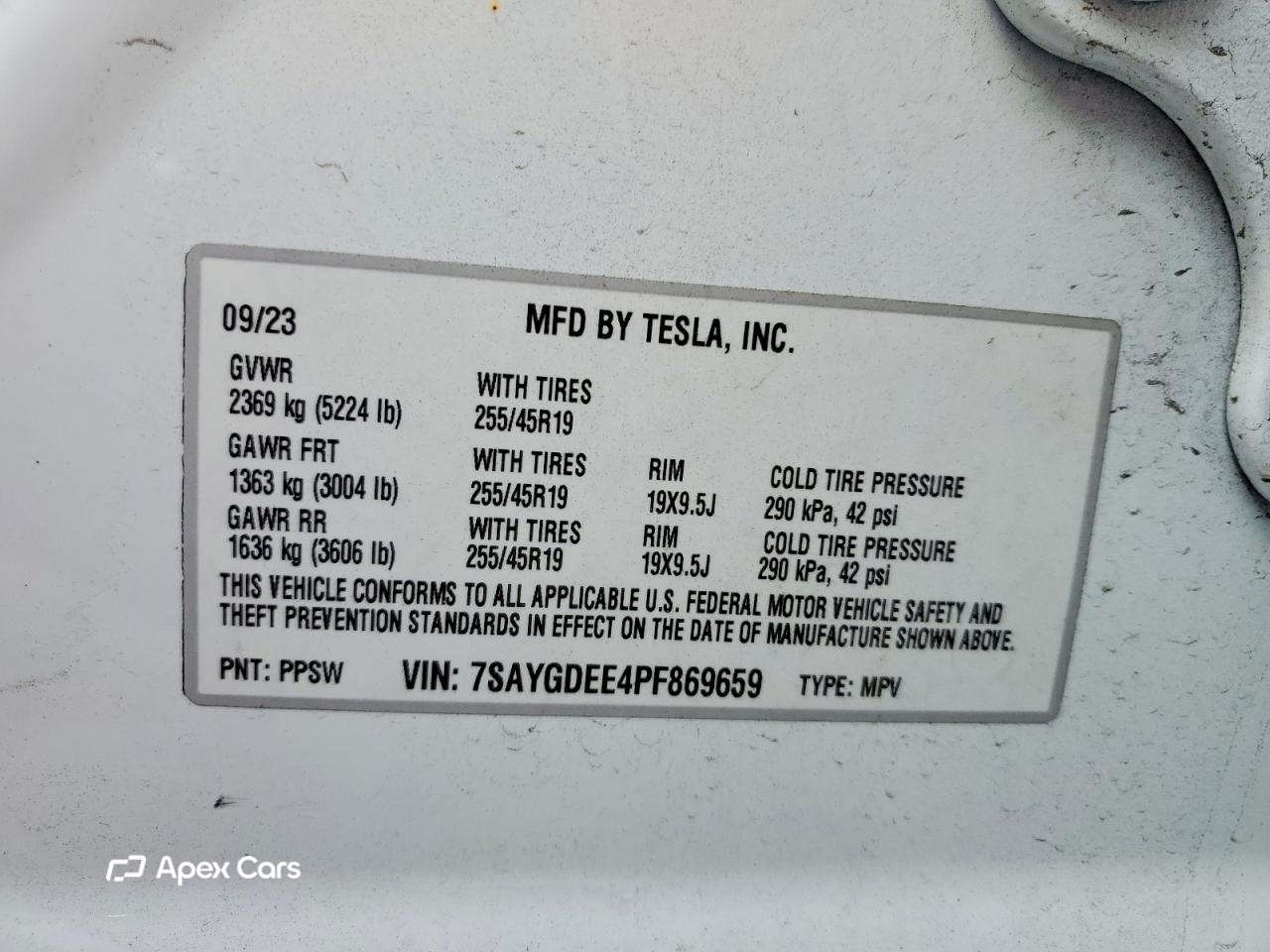 Tesla Model Y 2023