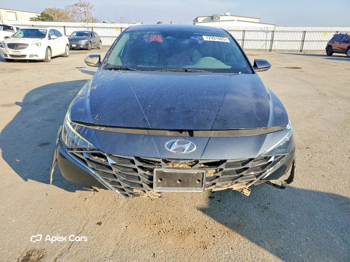 Hyundai Elantra 2021