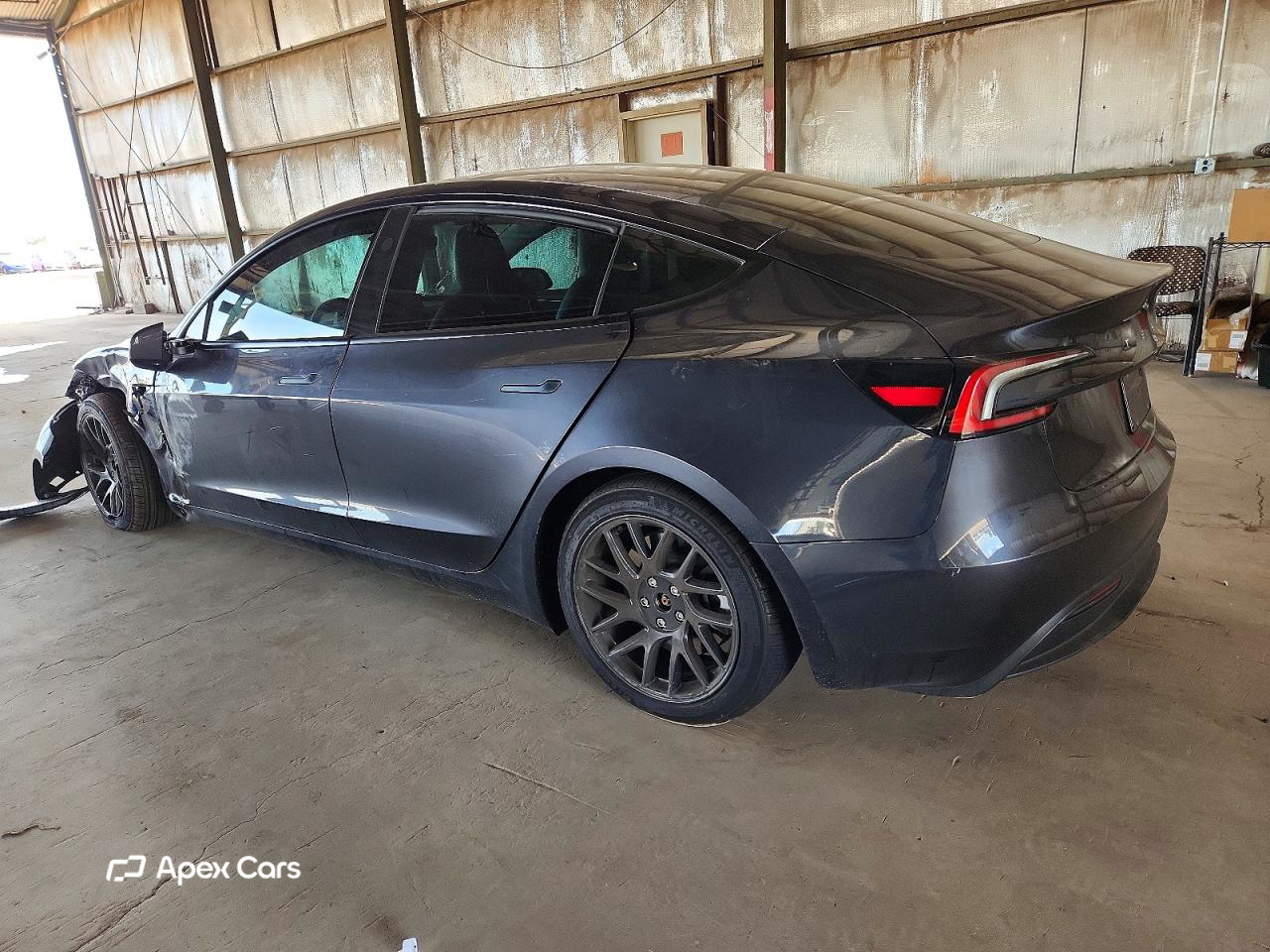Tesla Model 3 2024