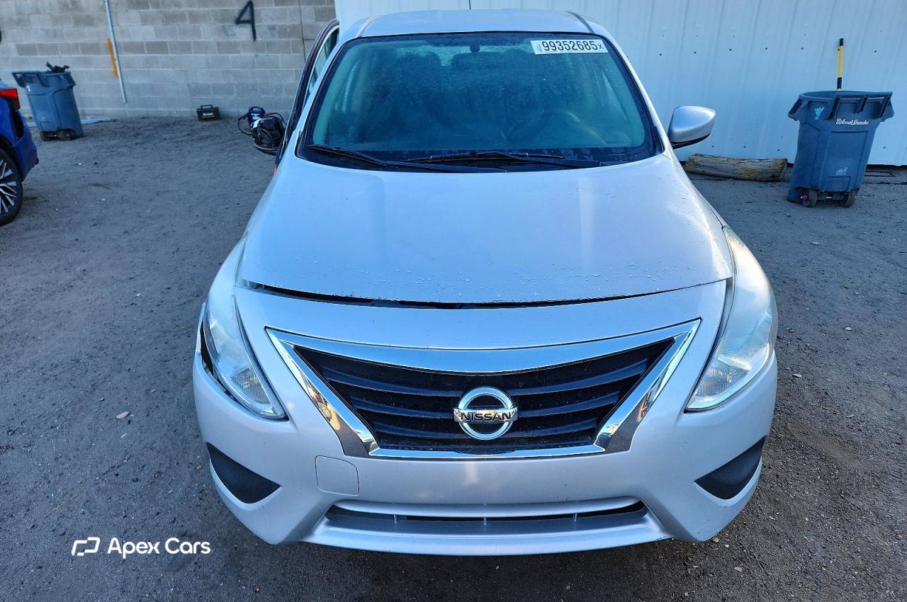 Nissan Versa 2017