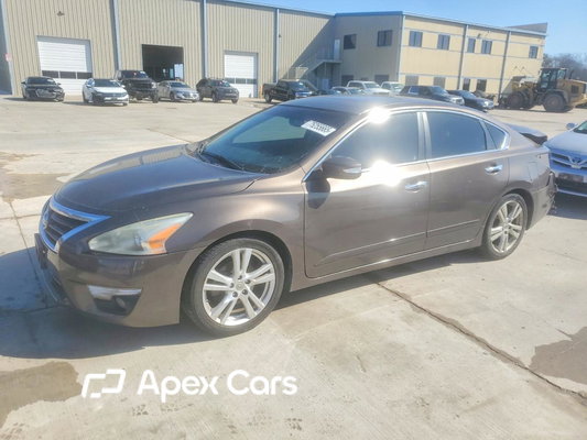 Nissan Altima 2015 - Image 1 of 12