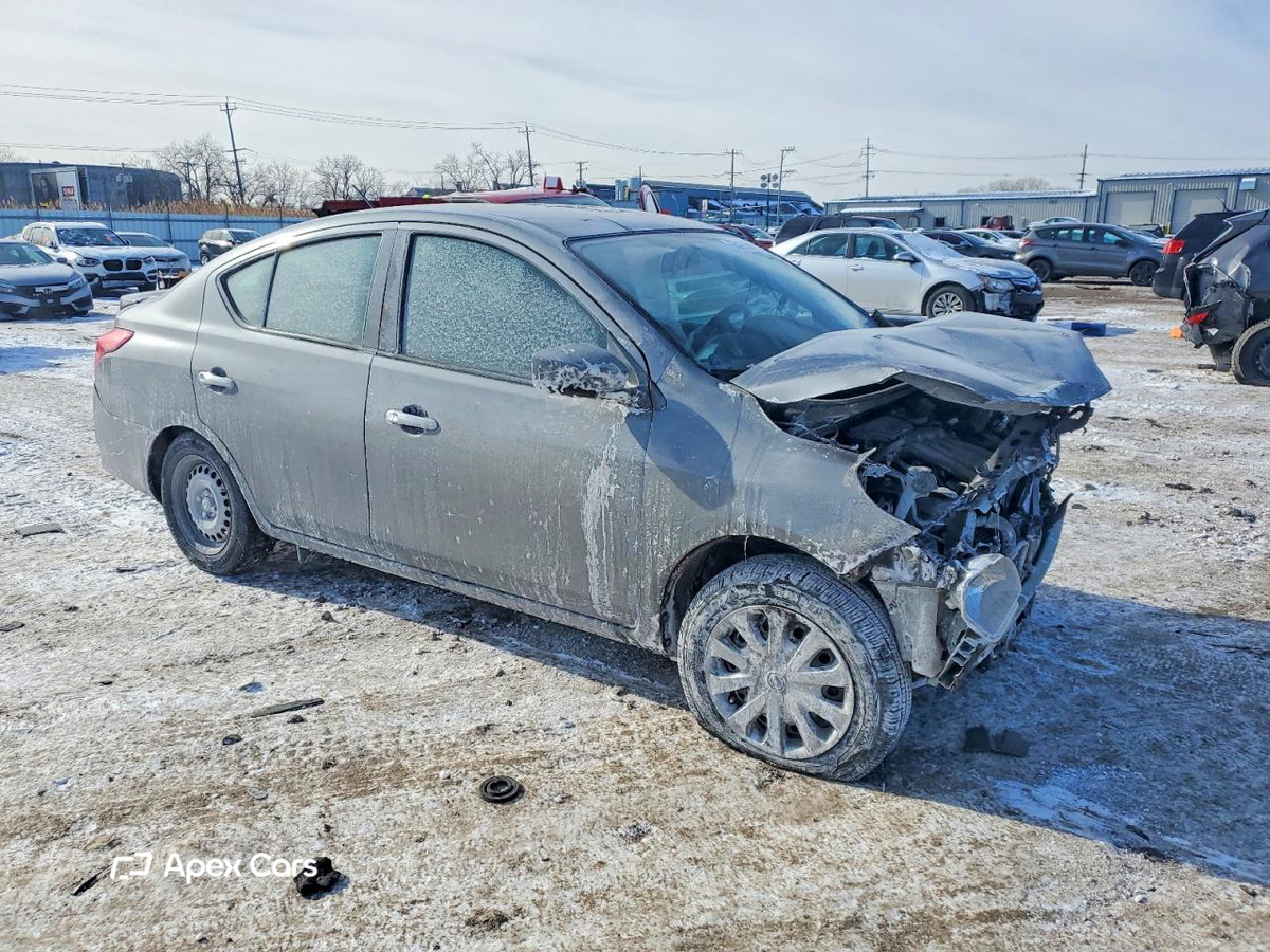 Nissan Versa 2019