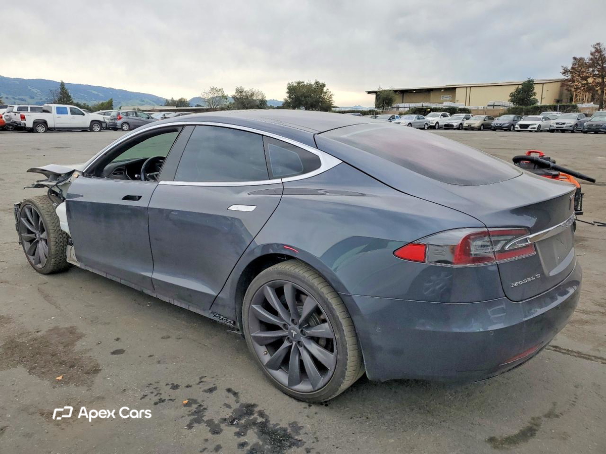 Tesla Model S 2016