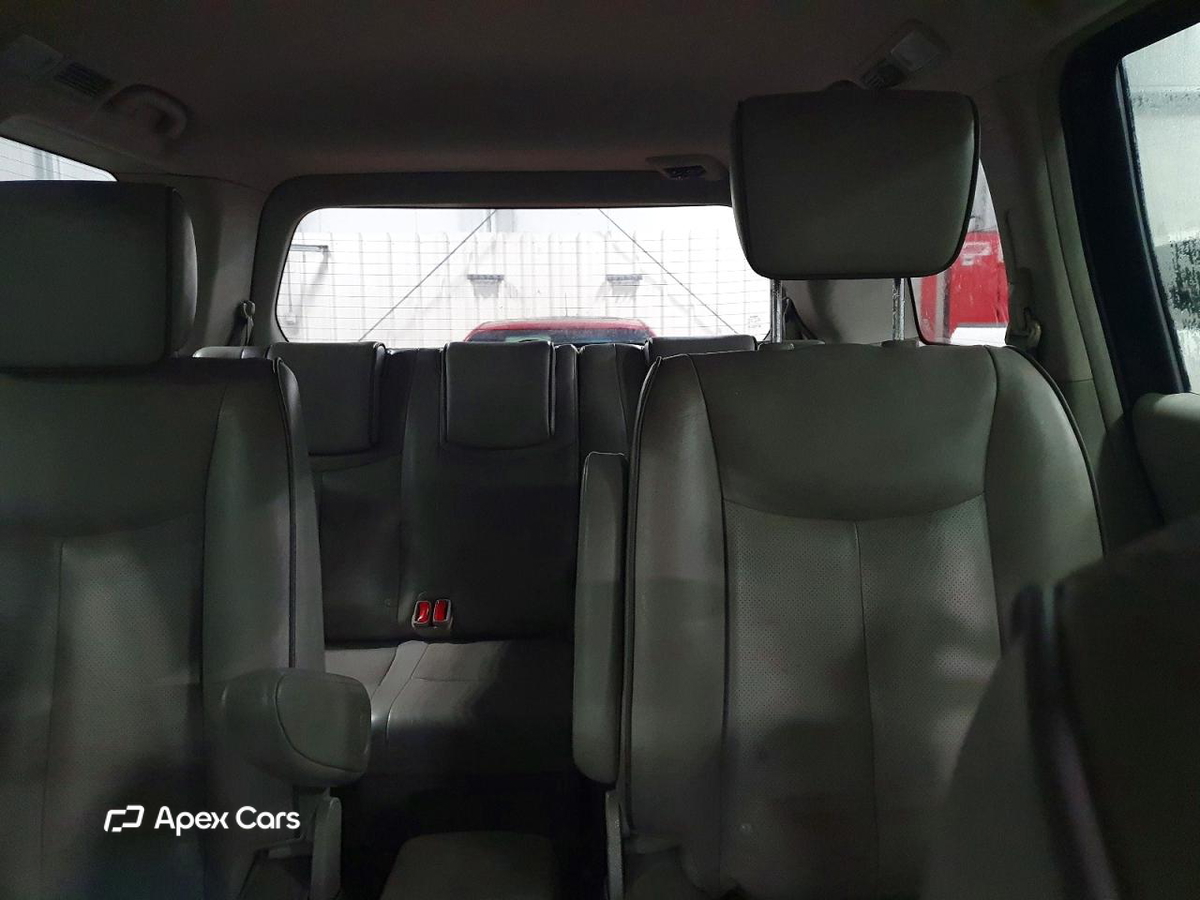 Nissan Quest 2013