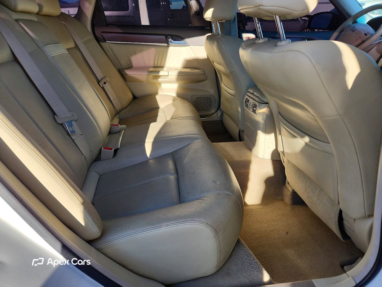 Infiniti M 2010