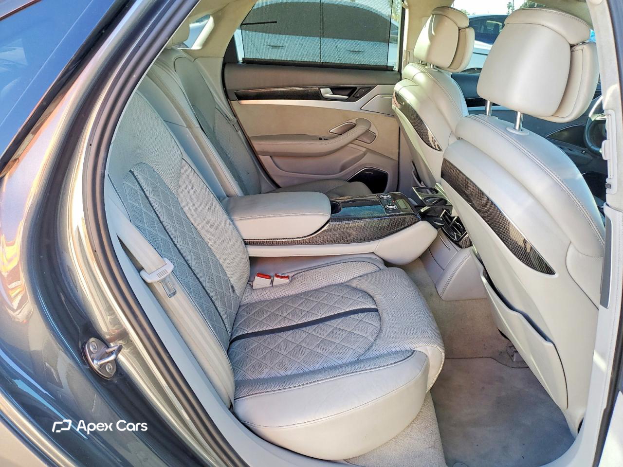 Audi S8 2013