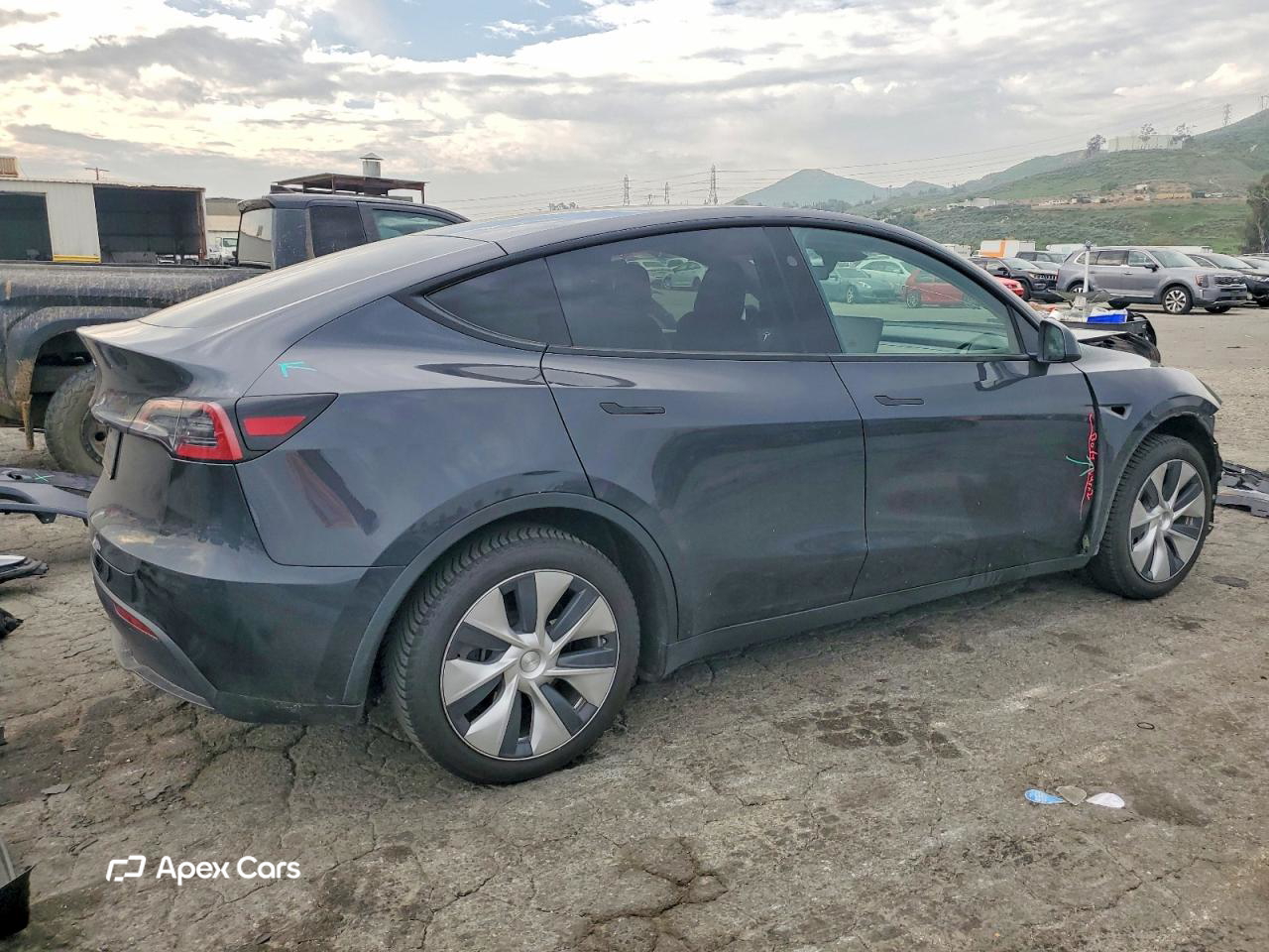 Tesla Model Y 2024