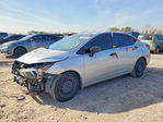 Nissan Versa 2021