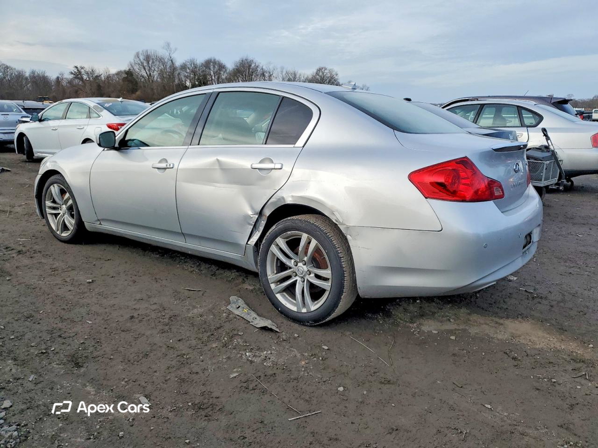 Infiniti G 2013