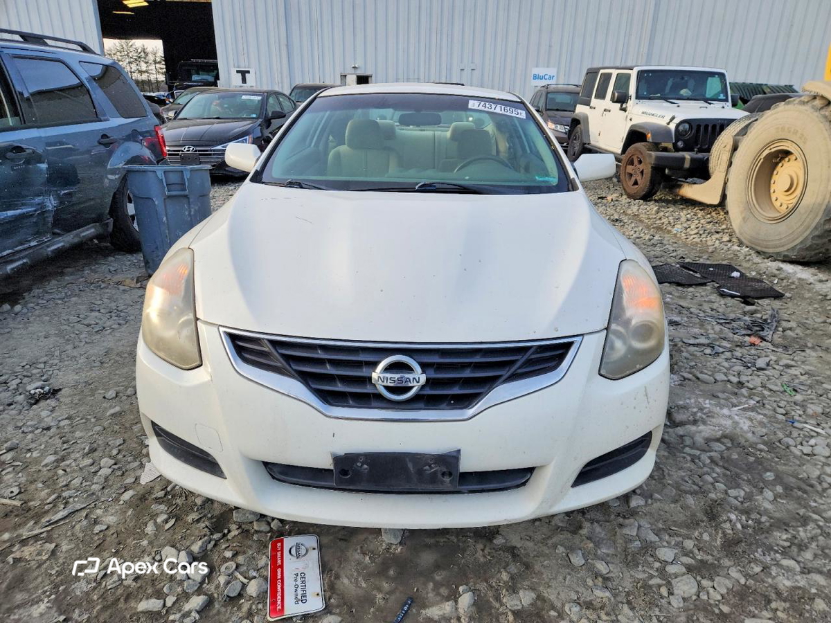 Nissan Altima 2012
