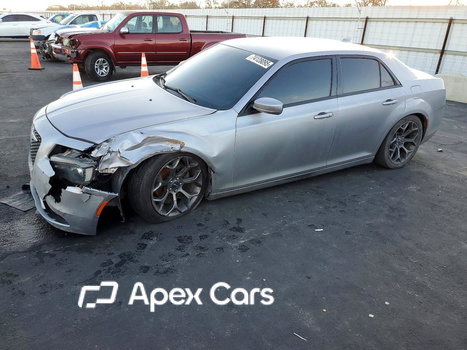 Chrysler 300 2015 - Image 1 of 13