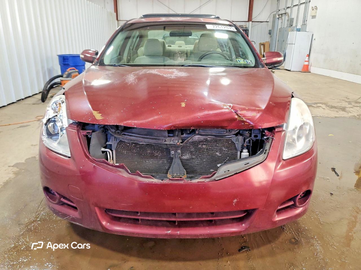 Nissan Altima 2012