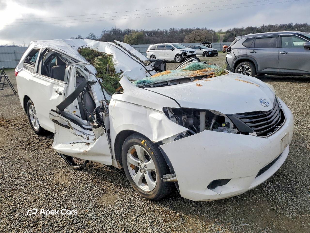 Toyota Sienna 2015