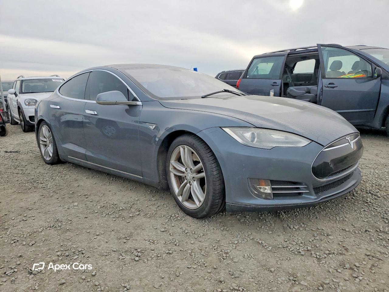 Tesla Model S 2013
