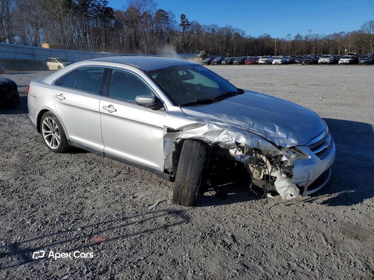 Ford Taurus 2016
