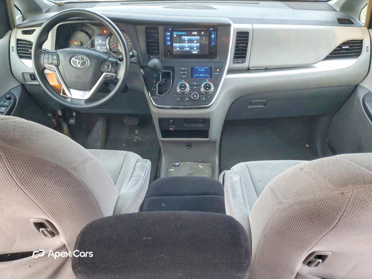 Toyota Sienna 2016