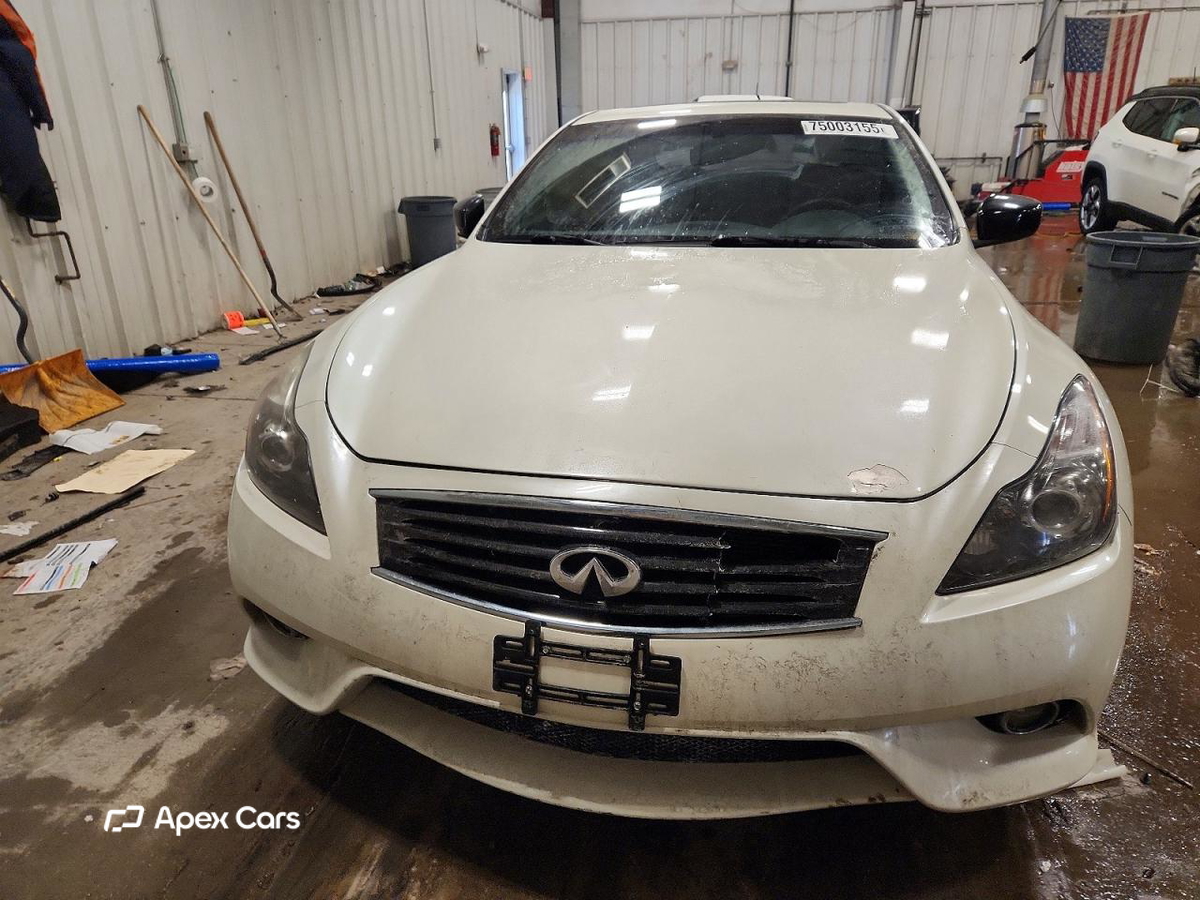 Infiniti Q60 2015