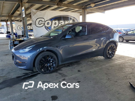 Tesla Model Y 2021 - Image 1 of 12