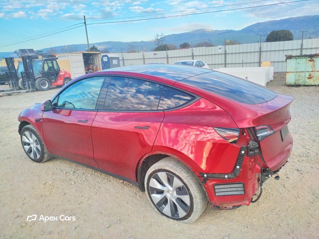 Tesla Model Y 2024