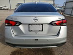 Nissan Versa 2021