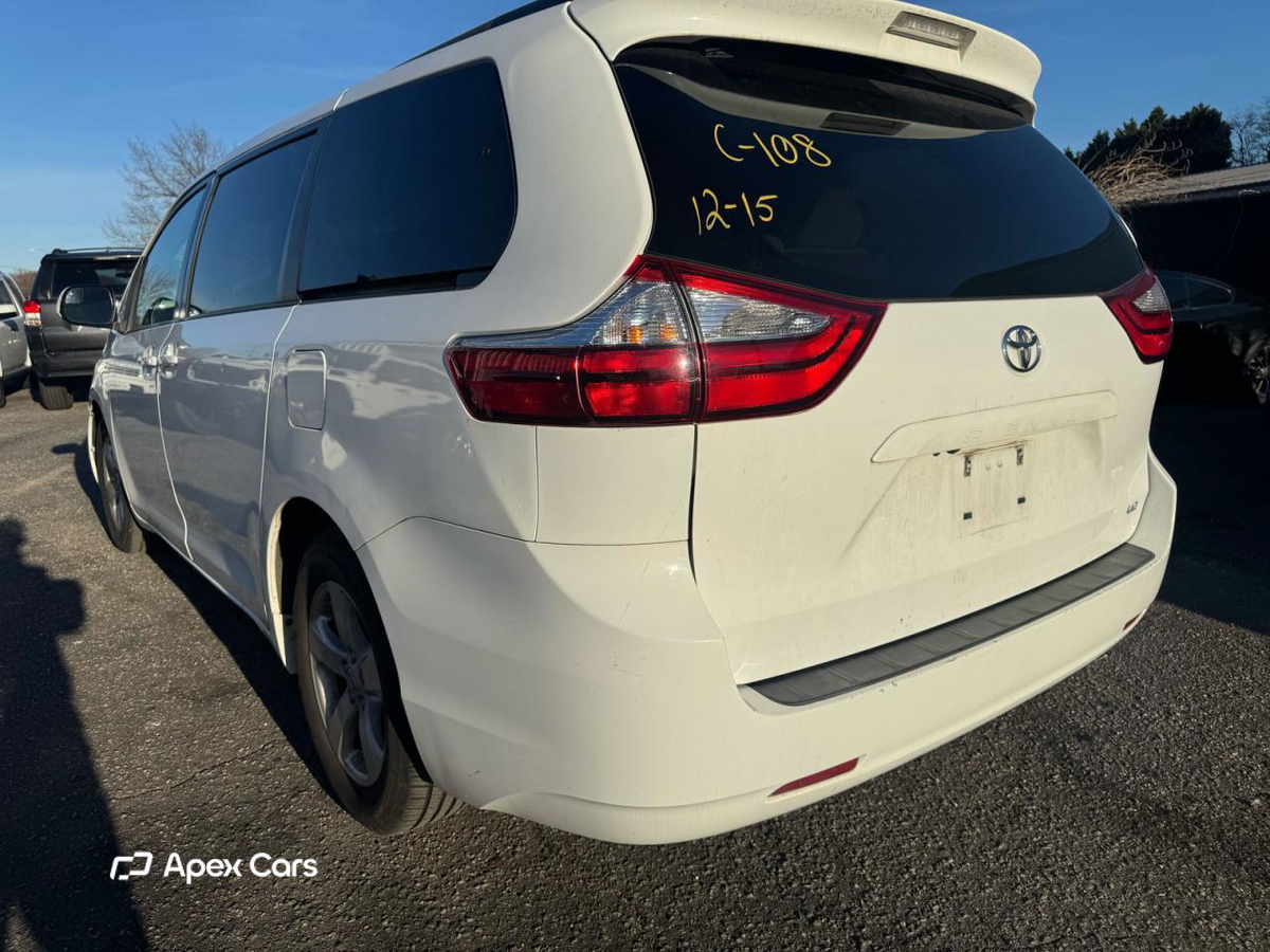 Toyota Sienna 2017