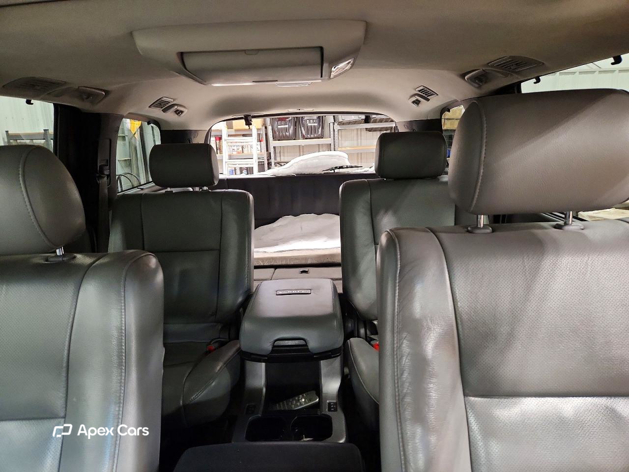 Toyota Sequoia 2011
