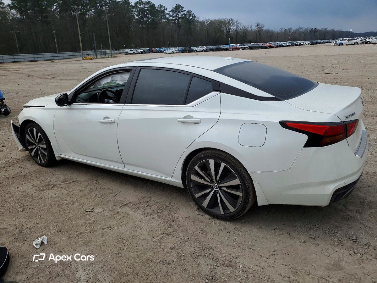 Nissan Altima 2021