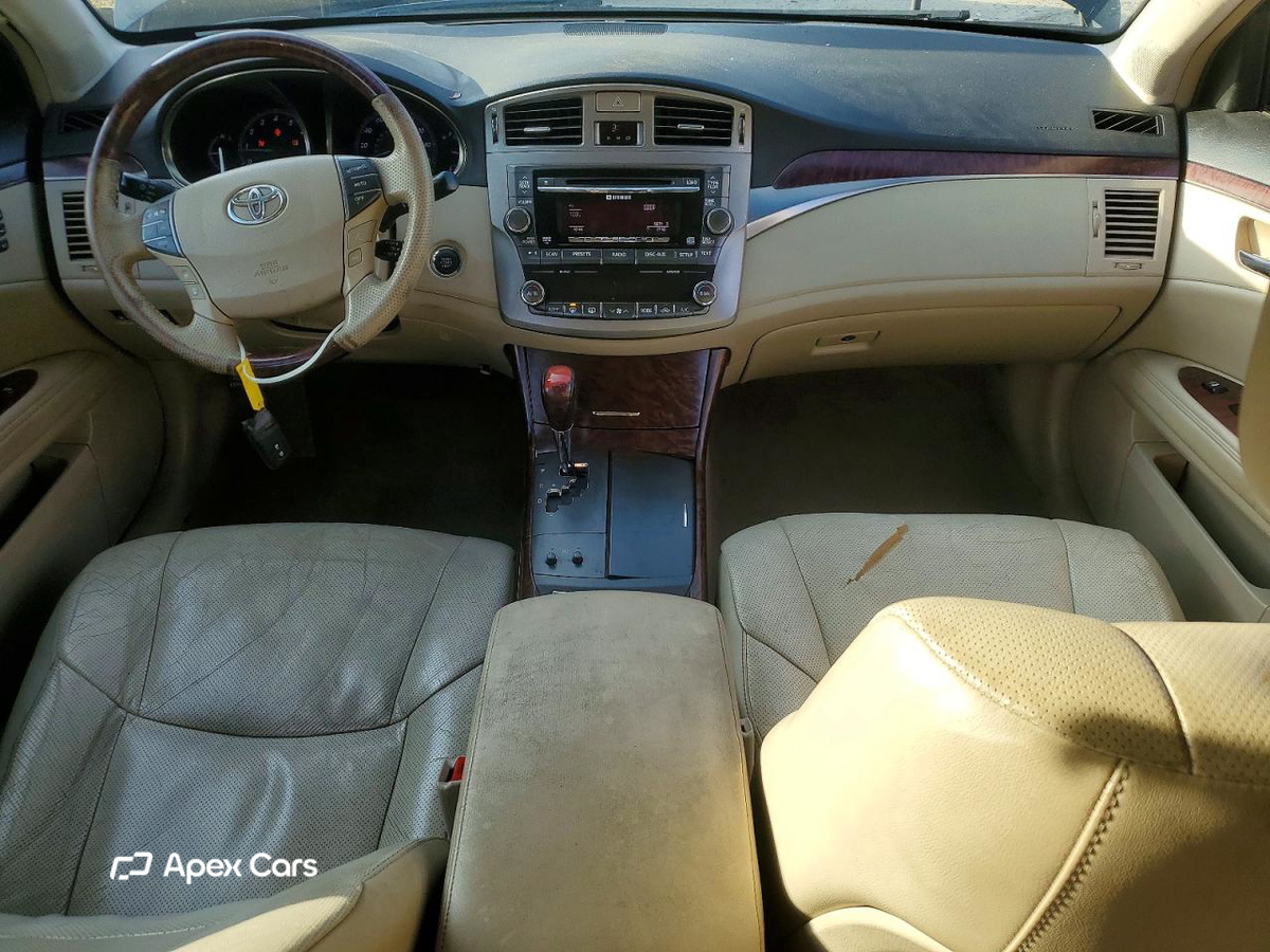 Toyota Avalon 2011