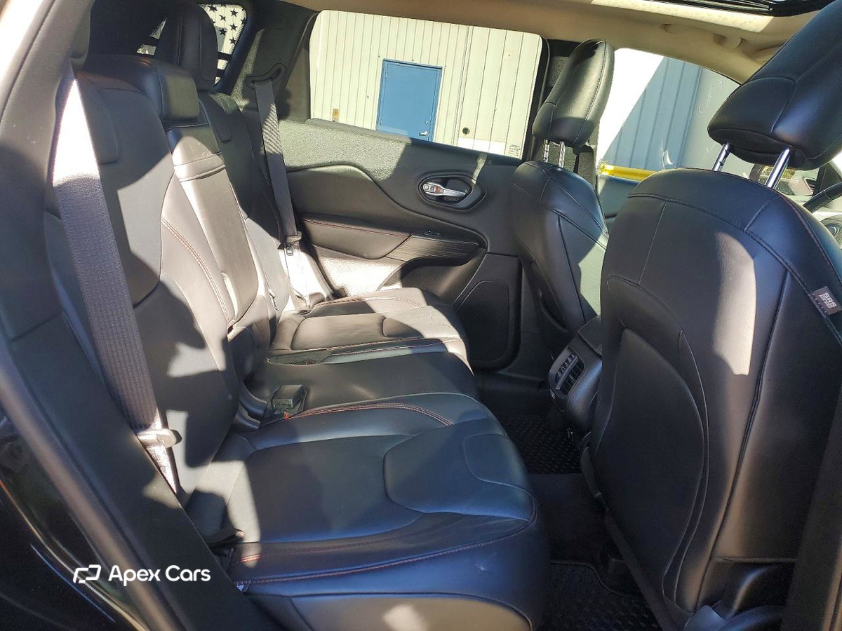 Jeep Cherokee 2016