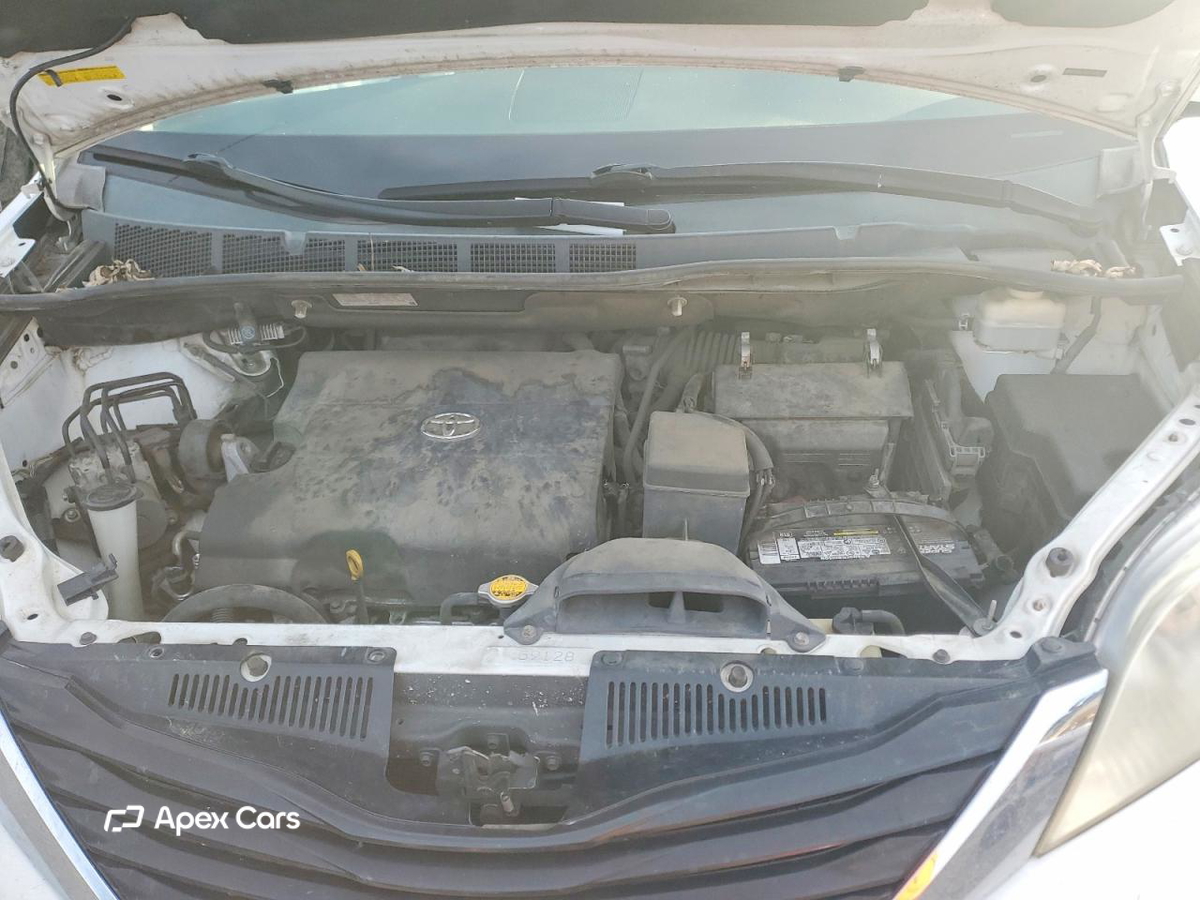 Toyota Sienna 2012