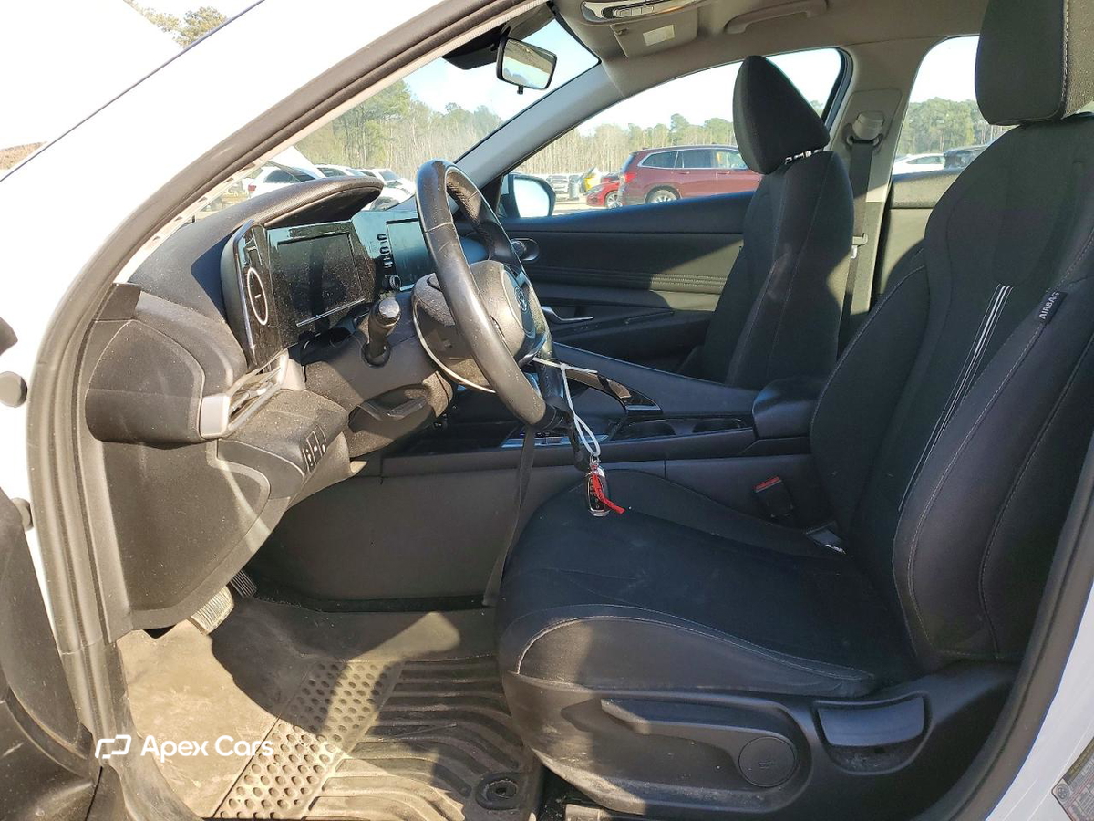 Hyundai Elantra 2021