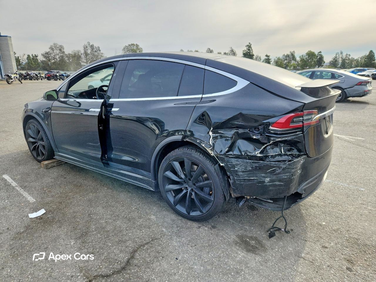 Tesla Model X 2019