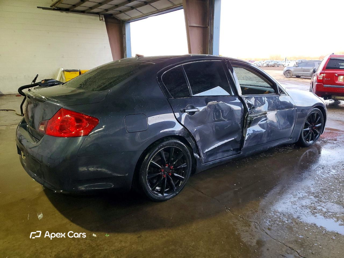 Infiniti G 2012