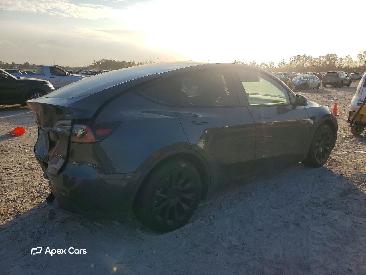 Tesla Model Y 2024