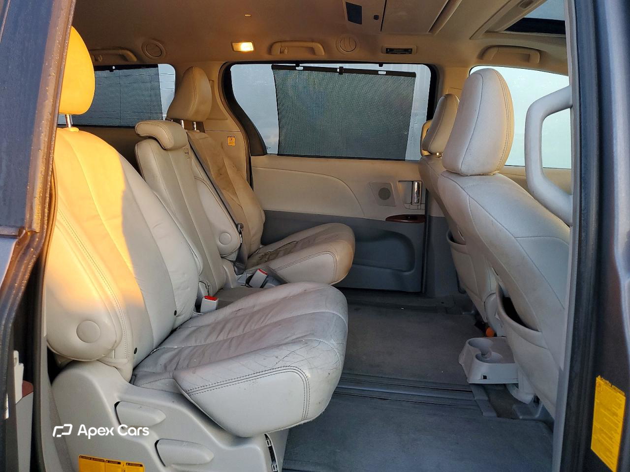 Toyota Sienna 2012
