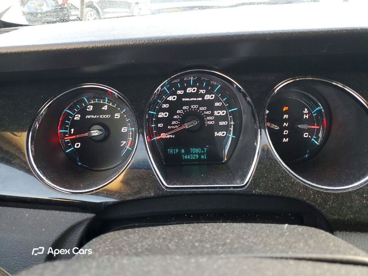 Ford Taurus 2011