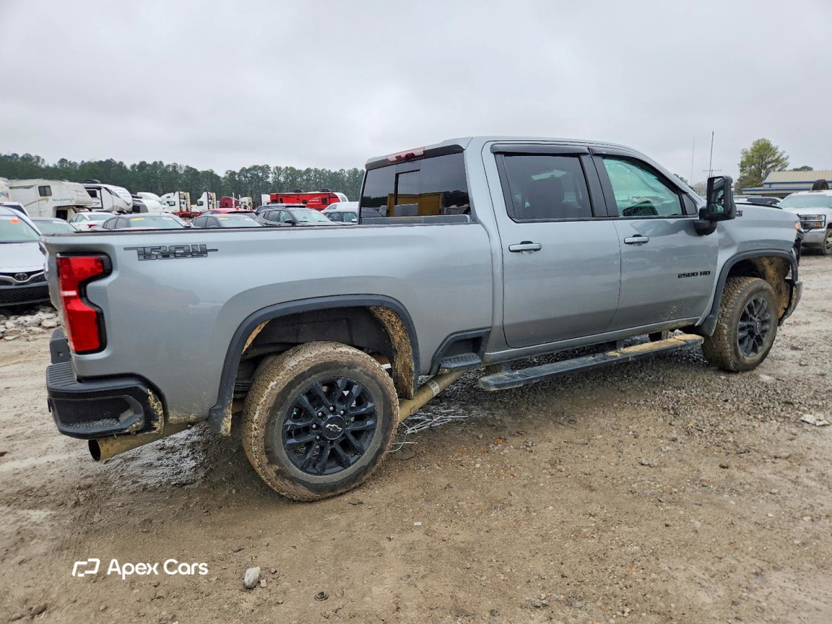 Chevrolet Silverado 2025
